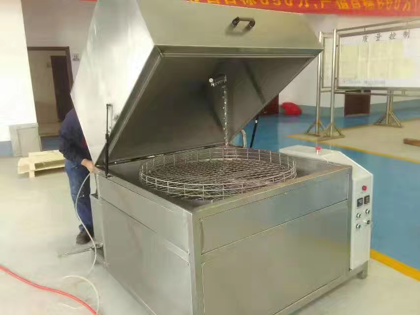 超声波清洗溶液溶剂选用应依据的因素是什么？